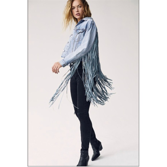 Levi’s Ex Boyfriend Fringe Trucker Jacket - Picture 2 of 8